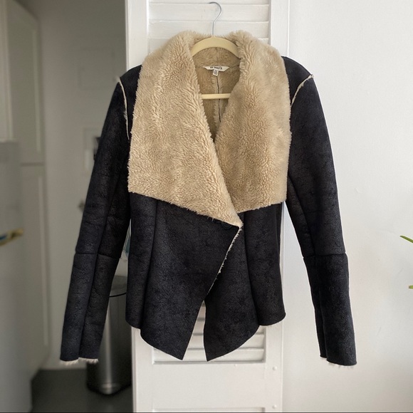 🎉HP! Navy BB Dakota Faux Shearling Jacket - Picture 3 of 8